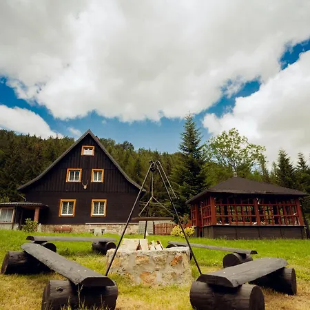 Lesniczowka W Dolinie דירה Świeradów-Zdrój