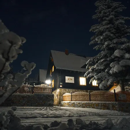 Lesniczowka W Dolinie Apartment