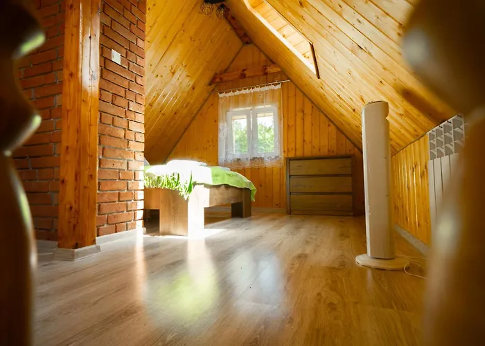 Lesniczowka W Dolinie *